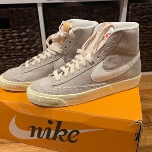 Nike Blazer Mid ‘77 VNTG